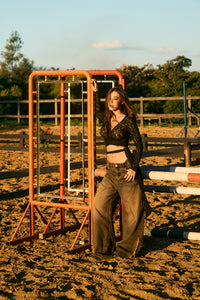 Calça Jeans Alfinetes Marrom