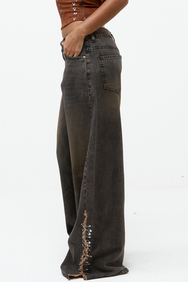 Calça Jeans Alfinetes Marrom