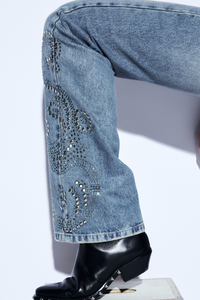 Calça Jeans Tachas
