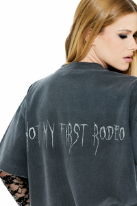 Camiseta Not My First Rodeo