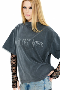 Camiseta Not My First Rodeo