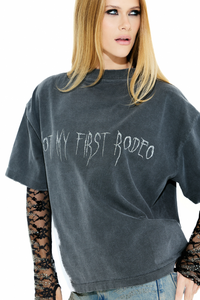 Camiseta Not My First Rodeo