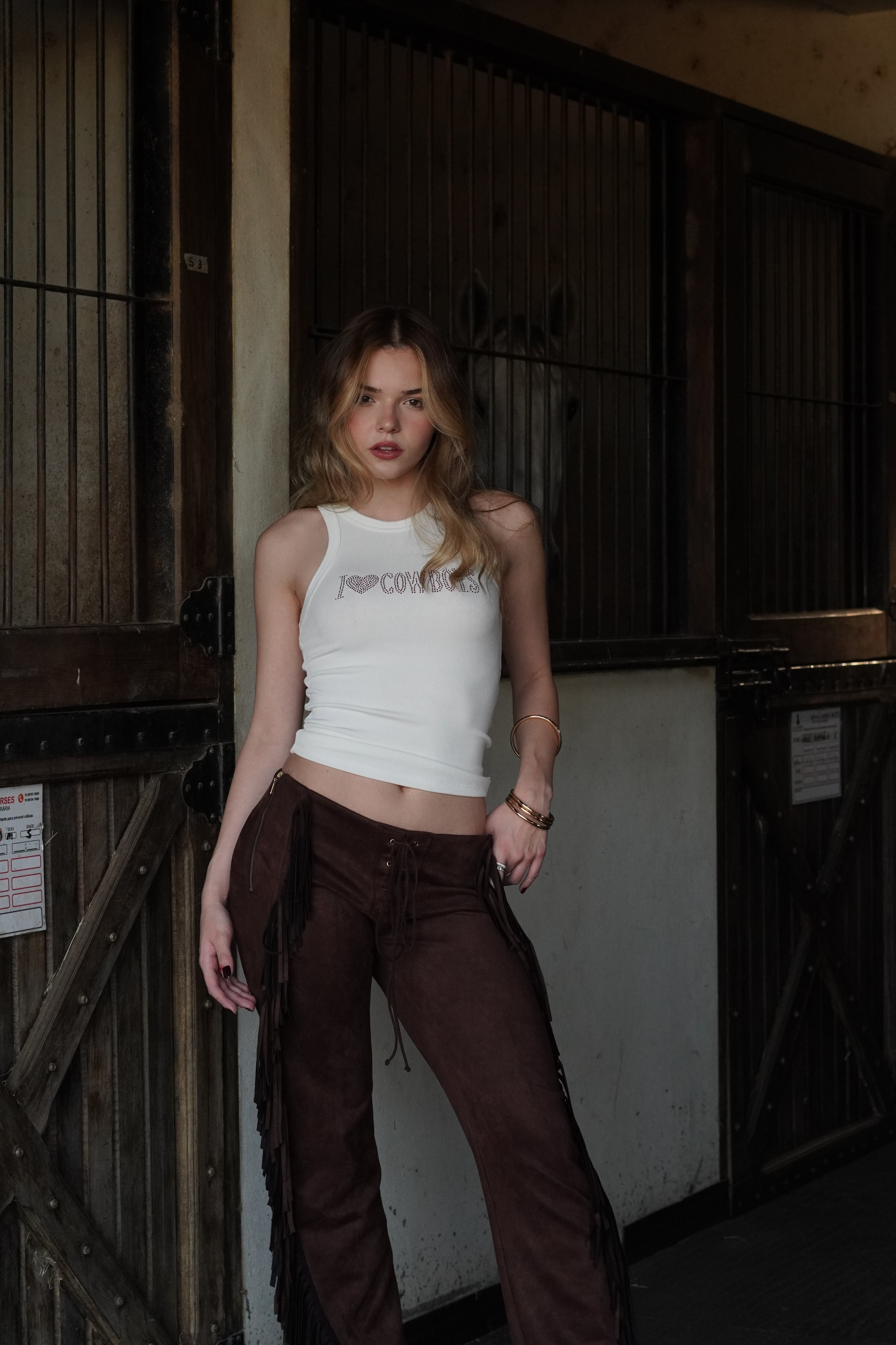 PRÉ-VENDA Calça Suede Franjas