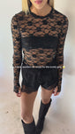 Stories de Mini Shorts Crepe Renda